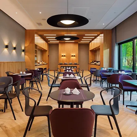 Four Points By Sheraton Mokotow Szálloda Varsó