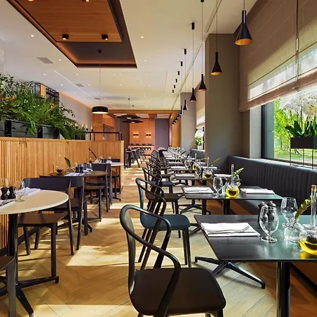 Four Points By Sheraton Mokotow Szálloda 4*